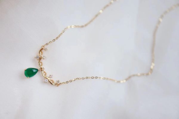 一条有女主角光环的祖母绿锁骨链-菩心晶舍