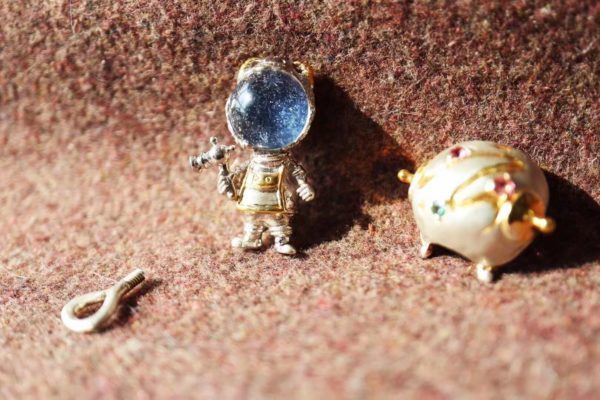 太空人系列：太阳石、欧泊石、蓝发晶-菩心晶舍