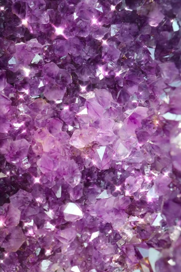 一座神性俱足的原矿紫晶洞，放在哪里都会自生欢喜-菩心晶舍