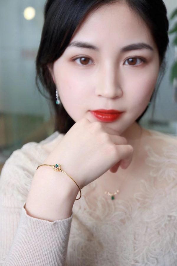 祖母绿细镯，腕上风情由此而来-菩心晶舍