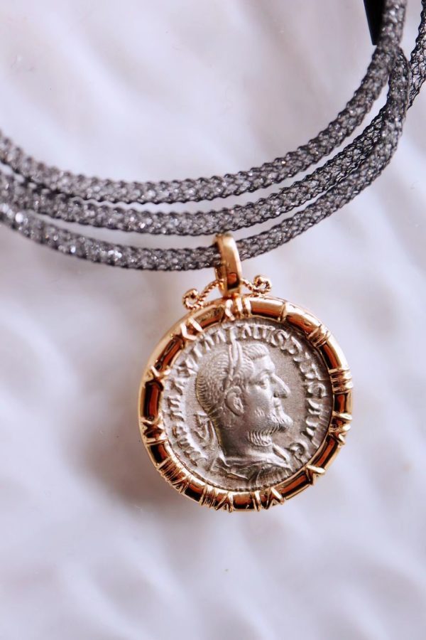 古币、玉佩、虎符,拥有三者之二,便可召唤神兽!-菩心晶舍