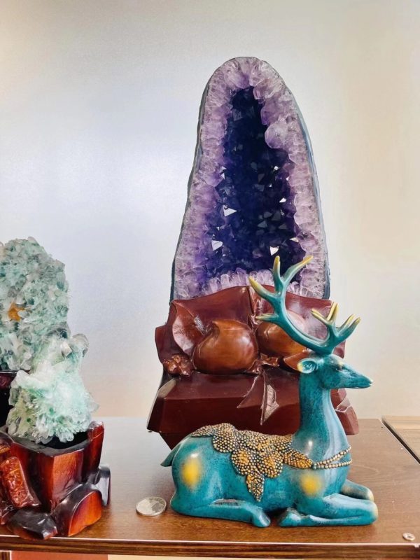 菩心的原矿紫晶洞，每一只都是精挑细选千里迢迢来的-菩心晶舍