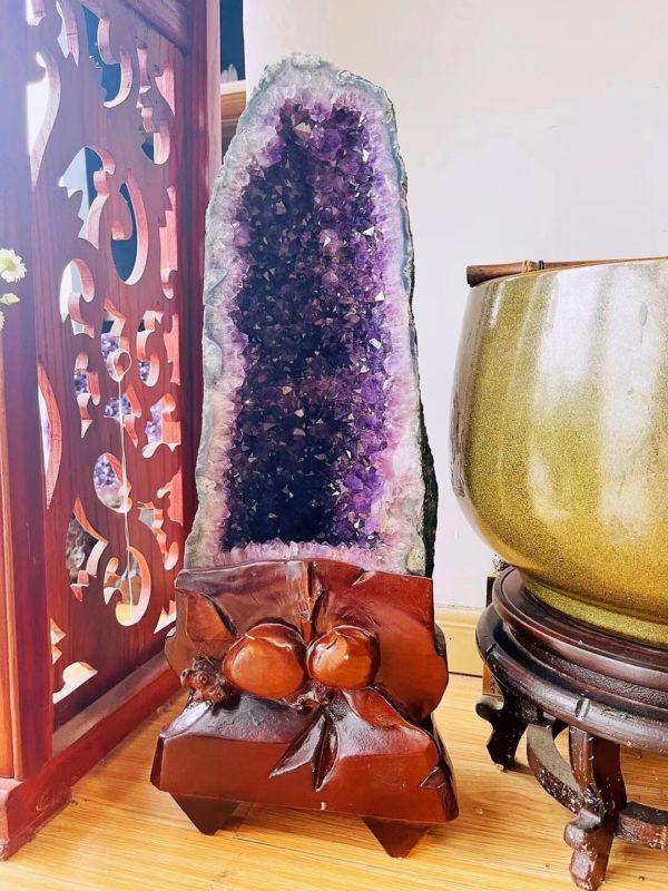 菩心的原矿紫晶洞，每一只都是精挑细选千里迢迢来的-菩心晶舍