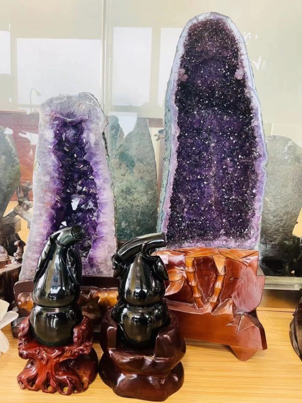 菩心的原矿紫晶洞，每一只都是精挑细选千里迢迢来的-菩心晶舍