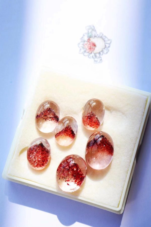 紫水晶、粉晶、金草莓晶,认认真真地做着我们每一款设计-菩心晶舍