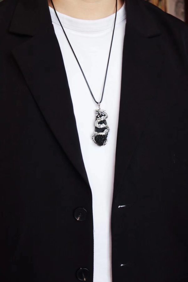 菩心晶舍的龙凤主题捷克陨石镶嵌:这款龙坠,一啸动千山-菩心晶舍