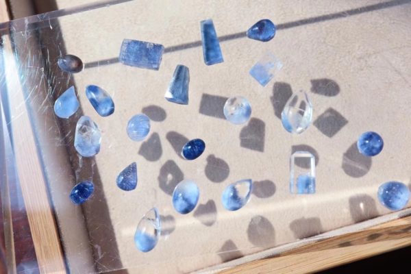 一波小可爱蓝发晶， 每一颗都有故事。-菩心晶舍