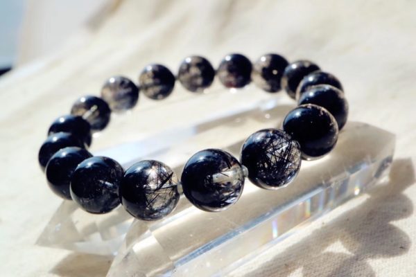 酷酷的黑发晶,可助主人排除身上的浊气-菩心晶舍