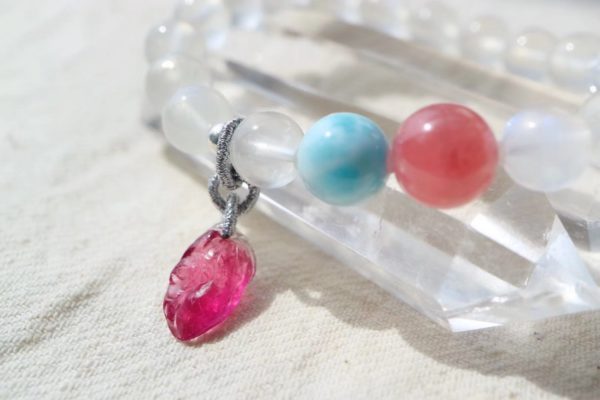 月光石&海纹石&碧玺&红纹石,春日里的一款唯美月光石-菩心晶舍