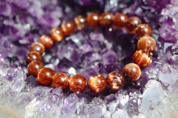 菩心的乌拉圭大紫晶簇,内涵一只含苞欲放的紫晶莲花-菩心晶舍