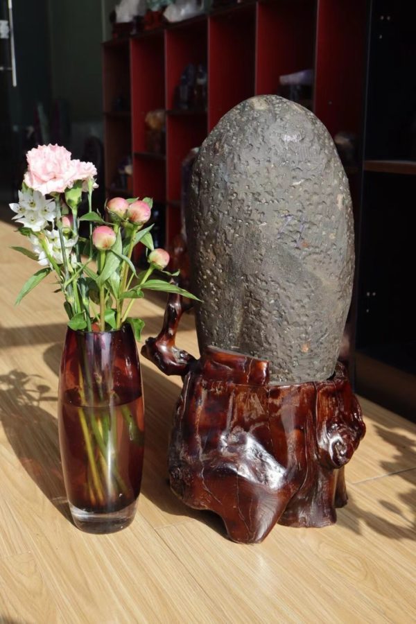 菩心的乌拉圭大紫晶簇,内涵一只含苞欲放的紫晶莲花-菩心晶舍