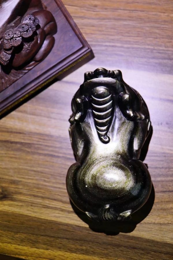 两只臀部饱满的貔貅,一只招财、一只守财,好事成双-菩心晶舍