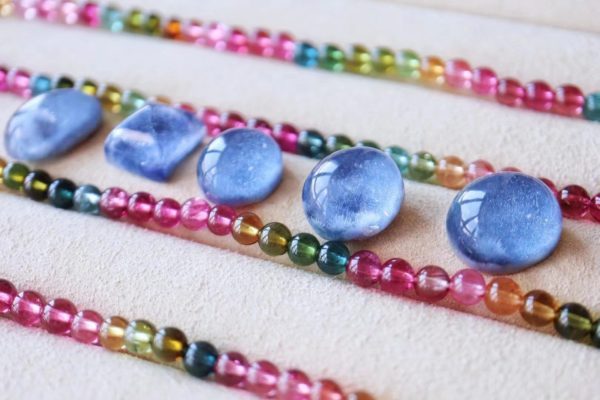 有小可爱问我,为什么蓝发晶是治愈抑郁的-菩心晶舍