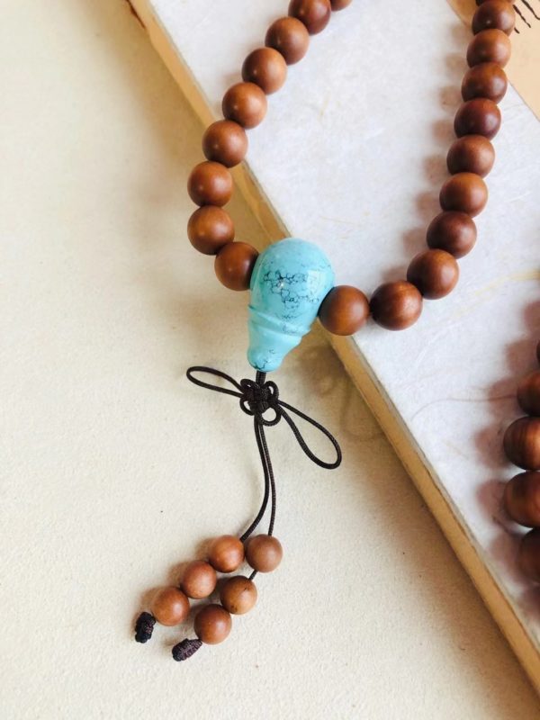 收藏级黑肉老山檀佛珠,稍加点缀,调调十足,味道太正了-菩心晶舍