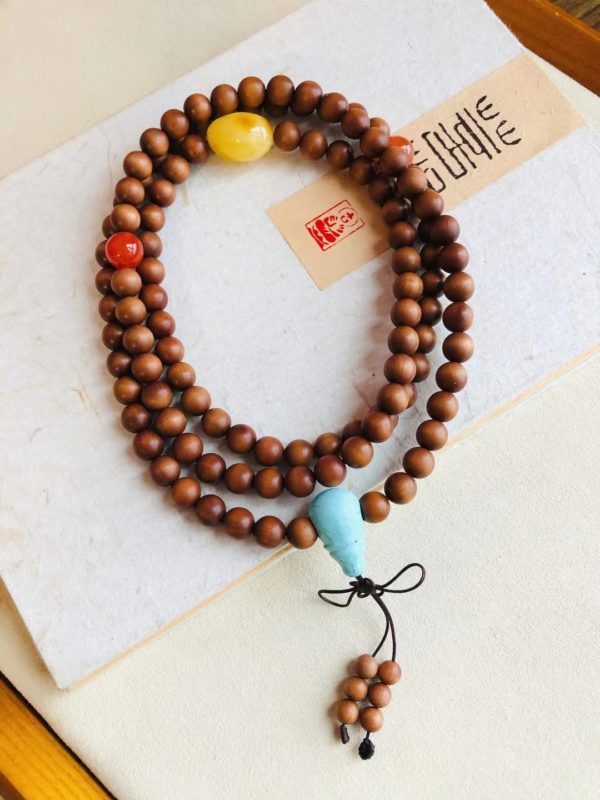 收藏级黑肉老山檀佛珠,稍加点缀,调调十足,味道太正了-菩心晶舍