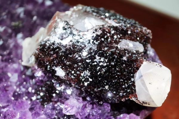 原矿紫晶簇&超强伴生,满足了我所有的幻想-菩心晶舍