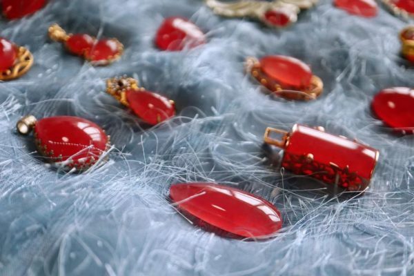 选颗红纹石,保持内心的温柔平和-菩心晶舍