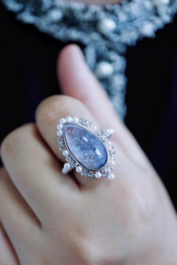 小香风蓝发晶戒指,气质和温柔的代表-菩心晶舍