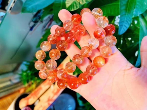 阳光下的阿鲁沙,梦幻极了(金阳太石和绿柱石共生)-菩心晶舍