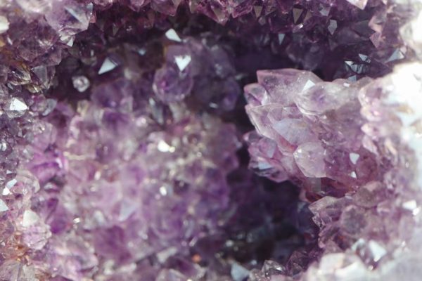 紫晶洞钱袋子,内含钛晶聚财必然财运滚滚-菩心晶舍