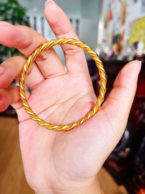 黄金手镯什么款式好看又实用