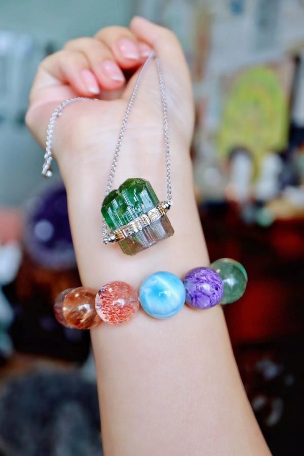 西瓜碧玺什么颜色最珍贵-菩心晶舍