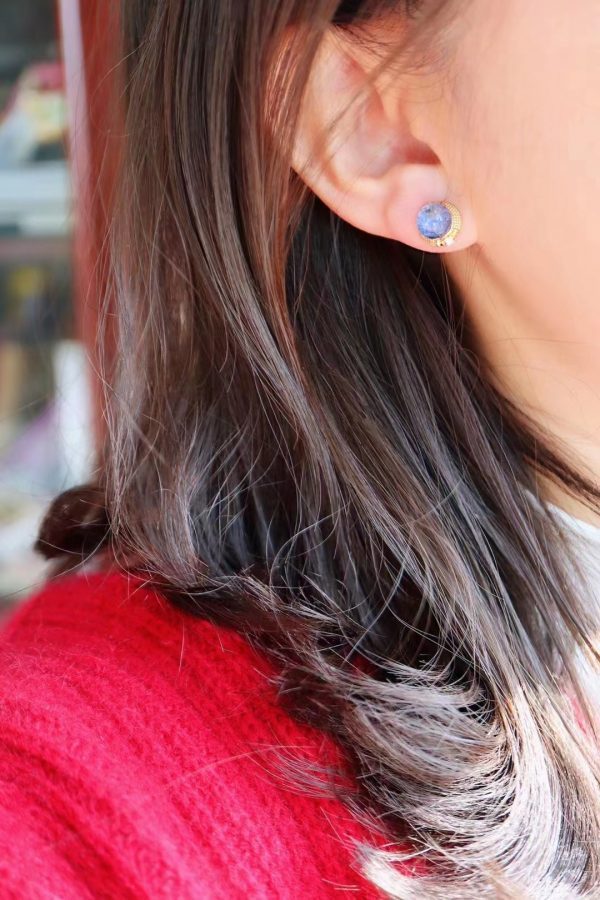 蓝发晶耳钉,蓝发晶真的是人间温柔-菩心晶舍