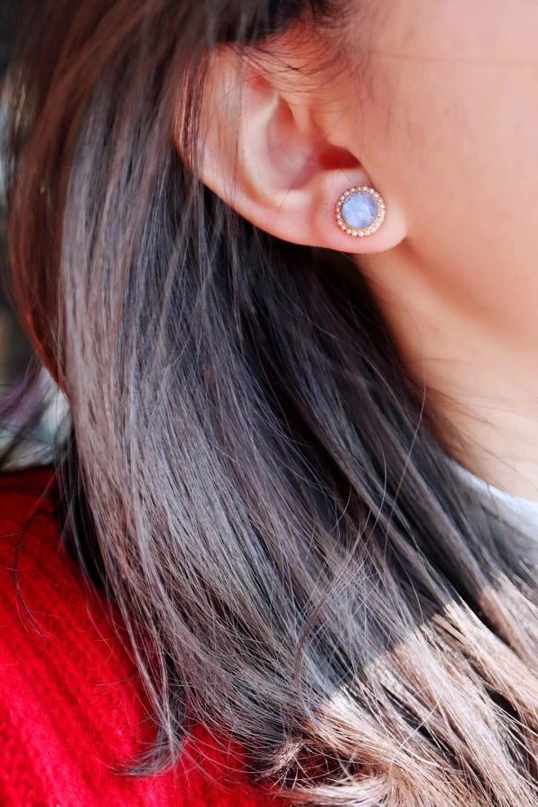 蓝发晶耳钉,蓝发晶真的是人间温柔-菩心晶舍