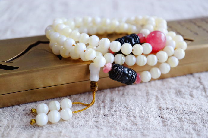 砗磲 | 碧玺 | 红纹石