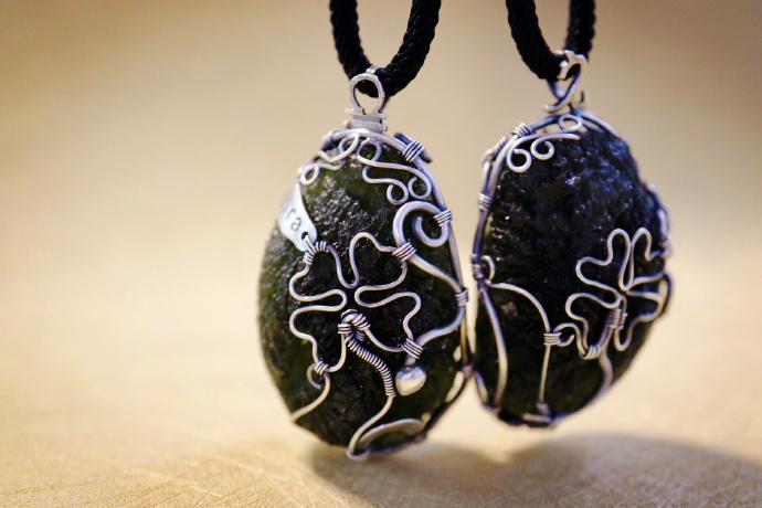 捷克陨石-母女款