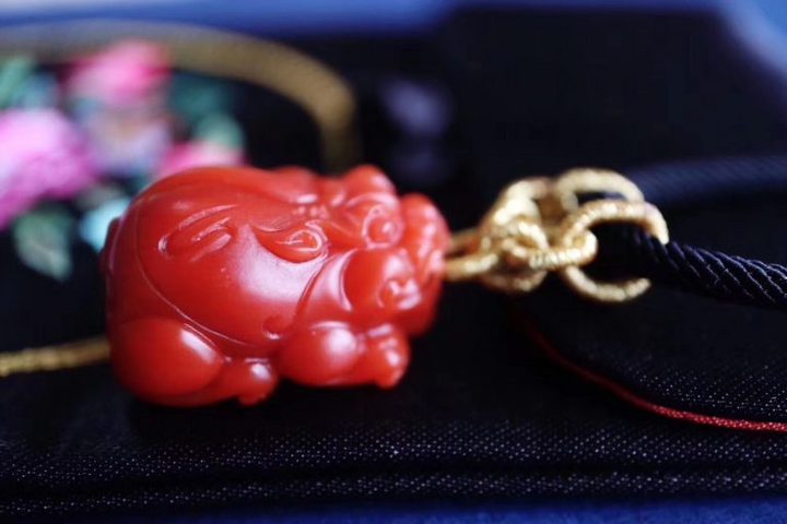 南红玛瑙 南红玛瑙最受欢迎的雕刻题材是什么?-菩心晶舍