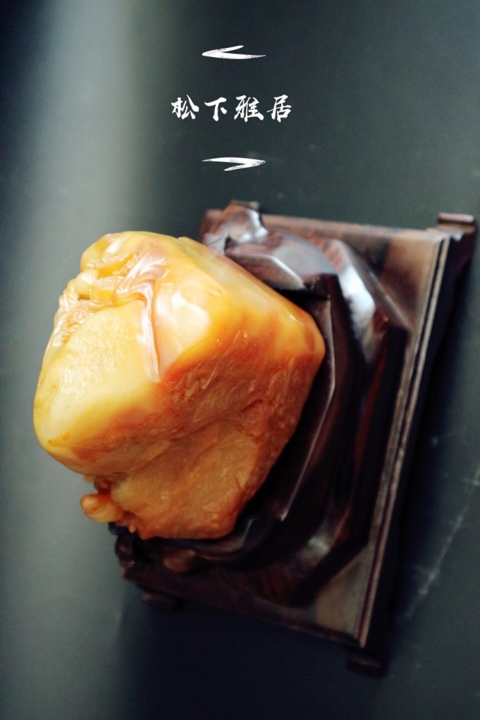 黄冻雕刻摆件