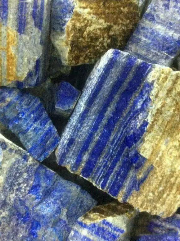 青金石新矿原石