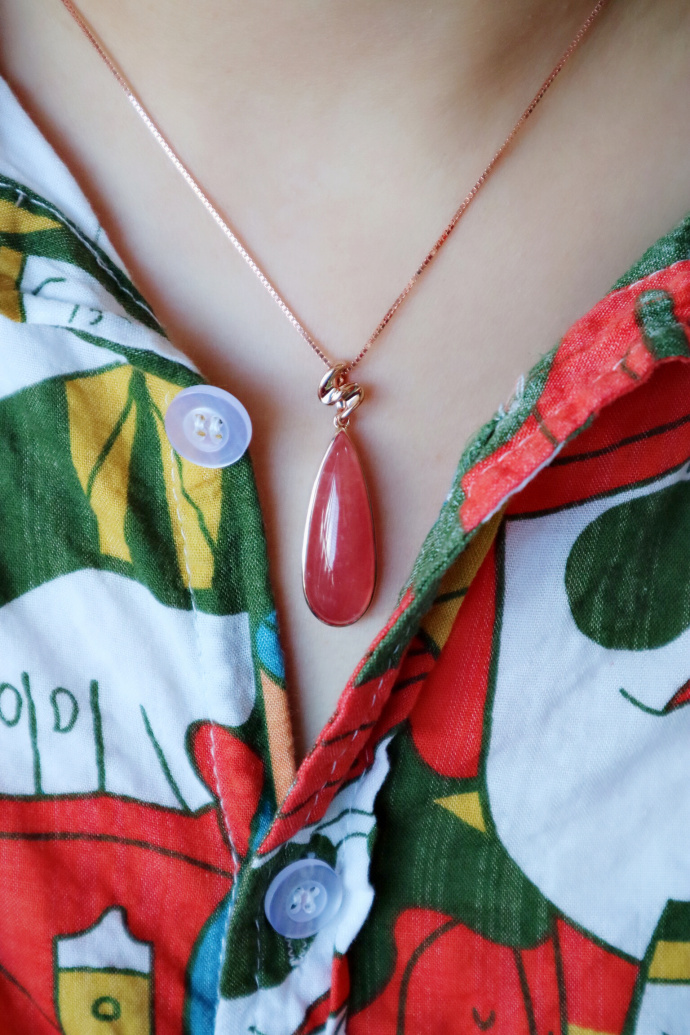 气质版红纹石水滴坠