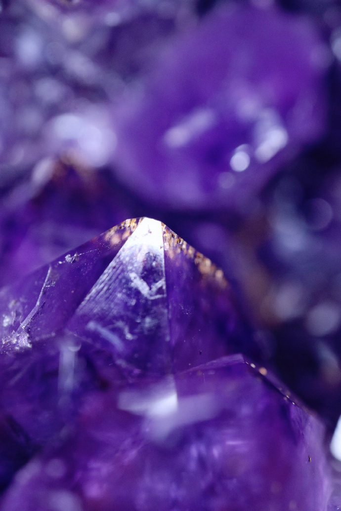 【紫晶洞|菩心】 ​​​​关于晶洞，大有大的霸气，小有小的可爱-菩心晶舍