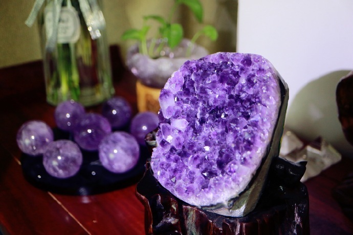 【紫晶簇 | ☯️】原矿乌拉圭紫晶簇摆件，可平衡家庭阴阳，达到更高的频率。-菩心晶舍