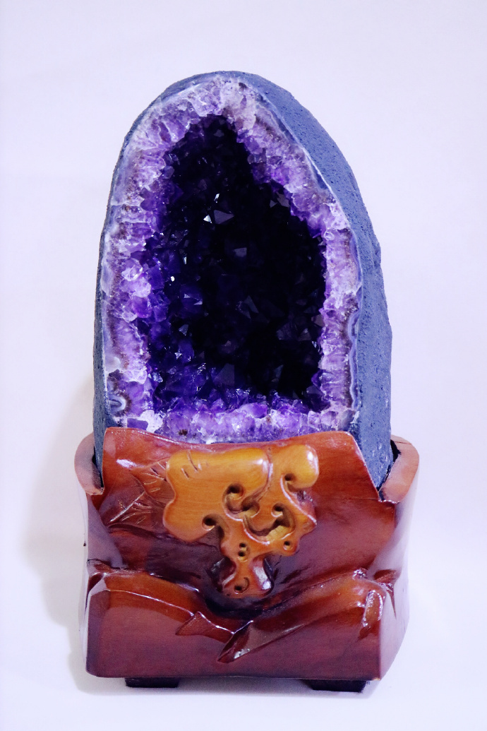 【紫晶洞|菩心】 ​​​​关于晶洞，大有大的霸气，小有小的可爱-菩心晶舍