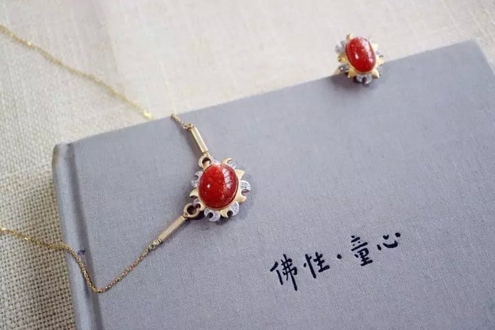 太阳石 日光石是什么?日光石(太阳石)和月光石有什么关系?-菩心晶舍