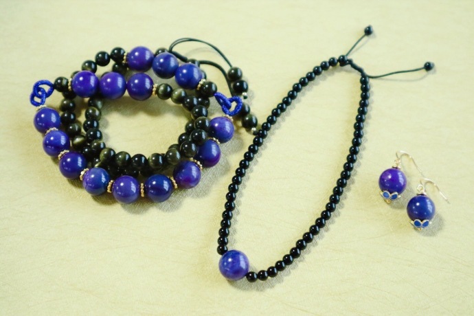 舒俱来耳坠、脚链、项链