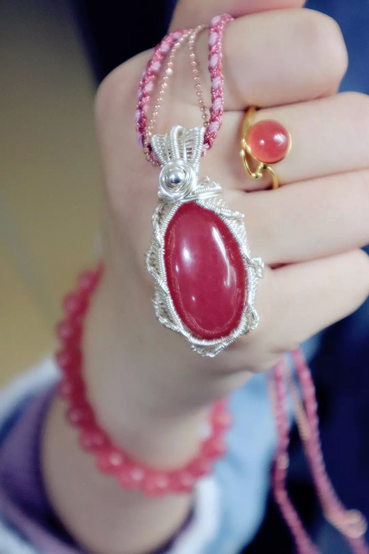 红纹石真的是爱情幸运石吗？红纹石在阿根廷是国宝级宝石-菩心晶舍