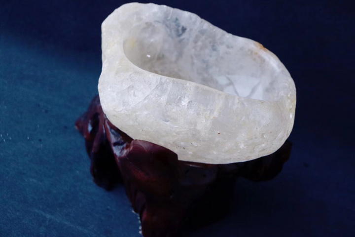 【菩心 | 白水晶聚宝盆】风水学上，天然水晶有风水石之称-菩心晶舍