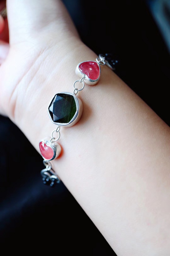 红纹石|捷克陨石 『红纹石 | 捷克陨石』我只愿你,遍历山河,觉得人间值得-菩心晶舍