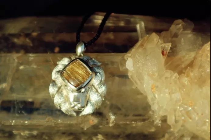 钛晶纯银狮子王吊坠