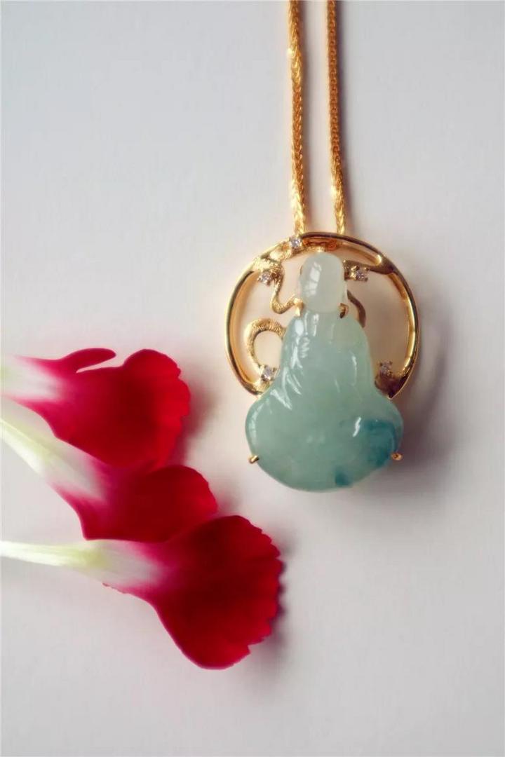 翡翠18K金无相佛项链