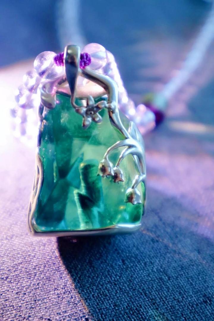 萤石胎毛定制吊坠|风铃花