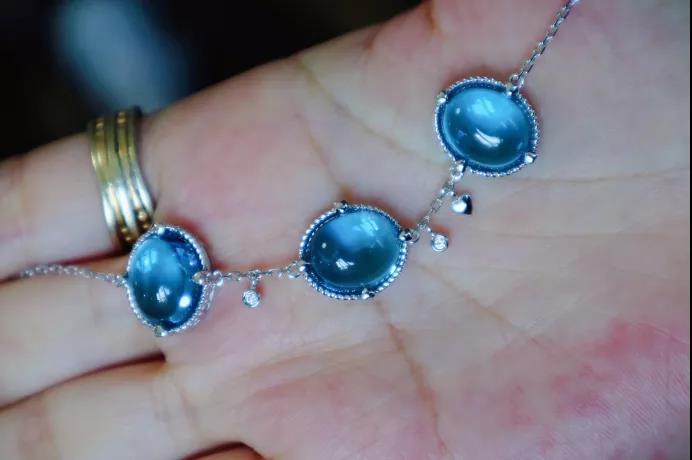 托帕白金镶嵌手链