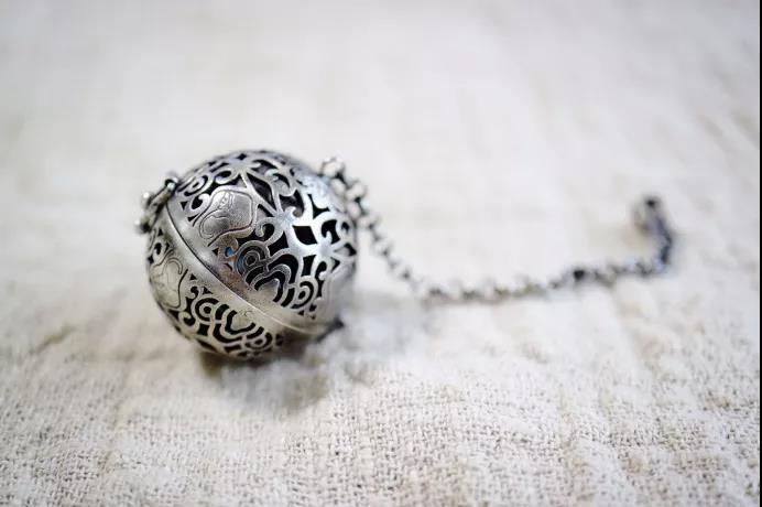 纯银镶嵌手工香囊吊坠